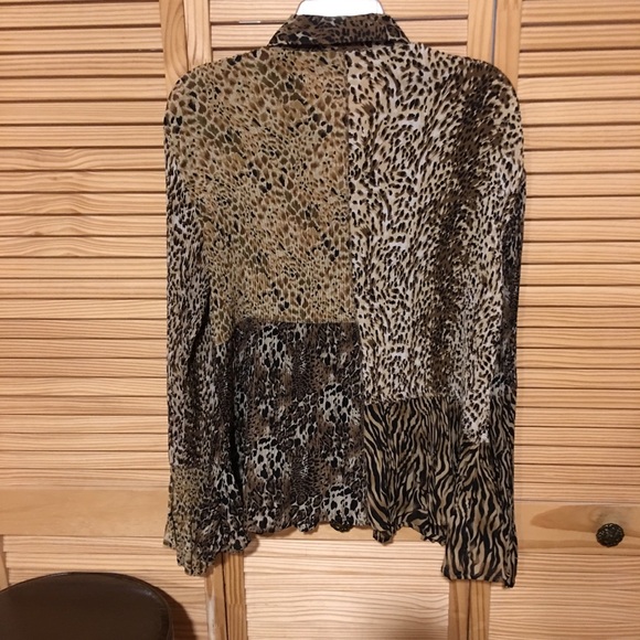 Beautiful ladies long sleeve blouse - Picture 4 of 4